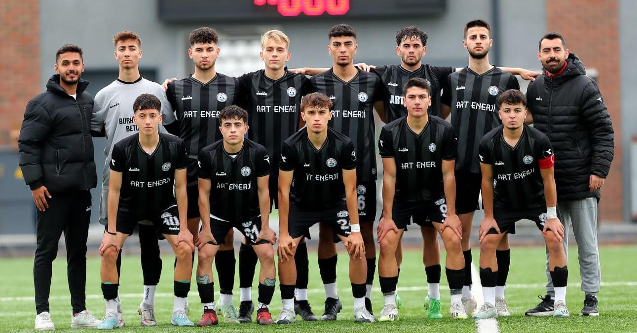 BURHANİYE BELEDİYESPOR U-18 TAKIMI ÜST ÜSTE 2. KEZ TÜRKİYE ŞAMPİYONASI'NDA